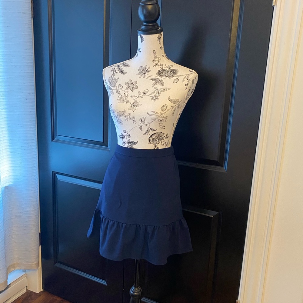 NWT 🏷️ J. Crew Merchantile ruffle skirt - size 0